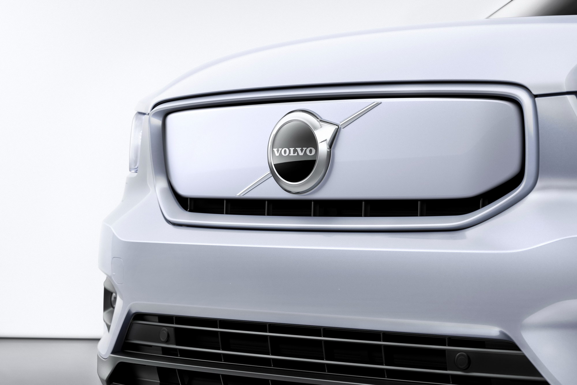 Volvo skrotar laddhybriden – blir elbilsmärke
