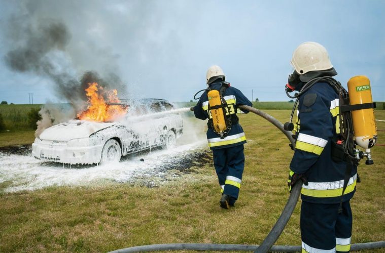Brandrisken är mindre hos elbilar än bensin- och dieselfordon