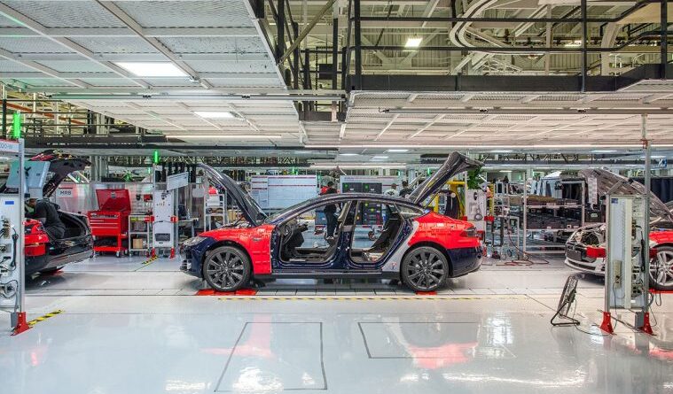Tesla kan öppna sina fabriker i Kalifornien igen