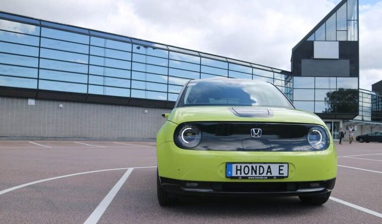 Biltest: En vecka med elbilen Honda e – liten och hjälpsam för dig som vill synas