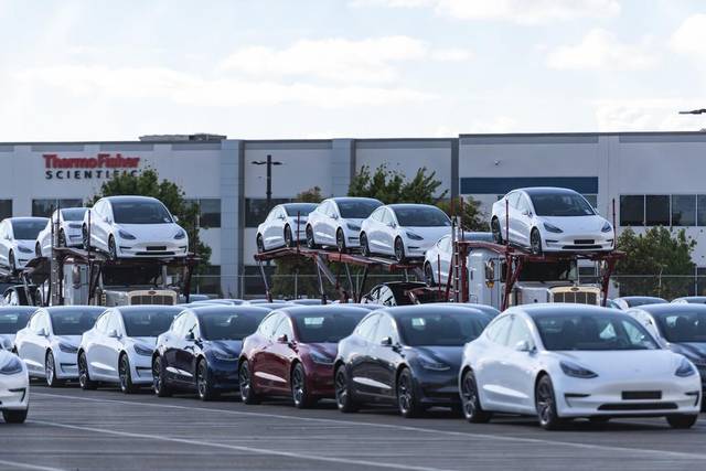 Tesla är inte längre den största elbiltillverkaren i Europa