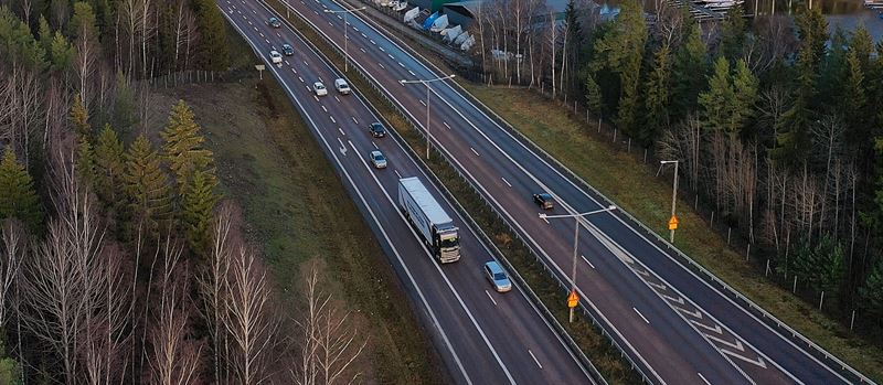 Scania testar självkörande lastbilar i motorvägstrafik