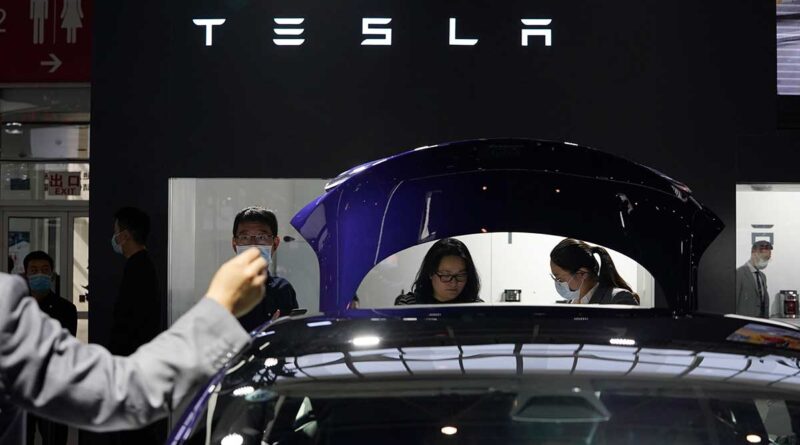 Kina rädd för spionage – här förbjuds Teslabilar
