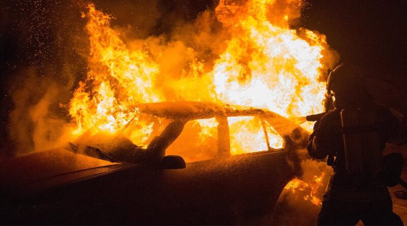 Brandkåren varnar för bränder i elbilar: ”Extremt giftiga gaser”