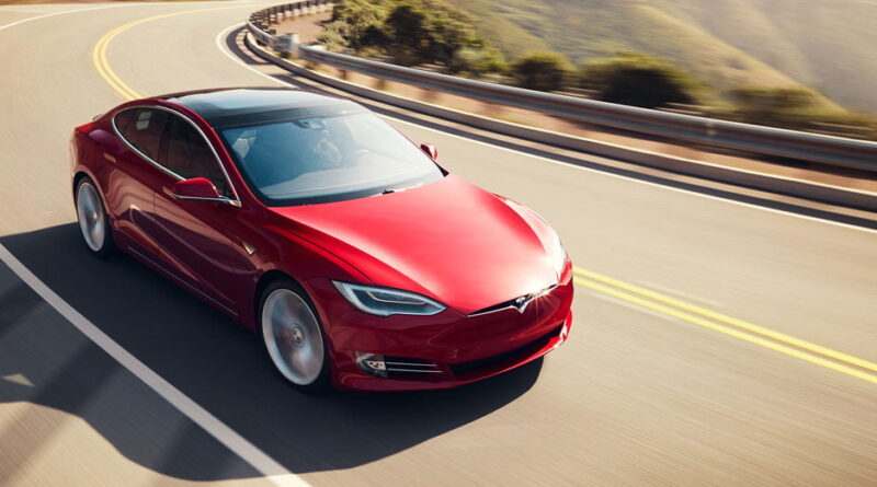 Efter 32 000 mil har Teslas elbilar endast tappat 10 procent i batterikapacitet