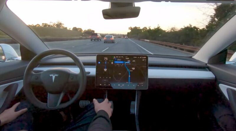 Teslas autopilot under utredning av amerikanska myndigheter