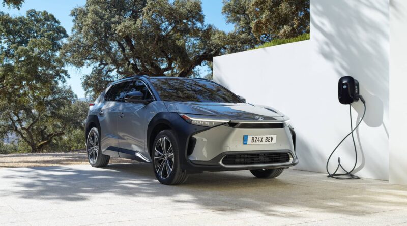 Nu ska Toyota elektrifiera – ny elbil och fler hybrider