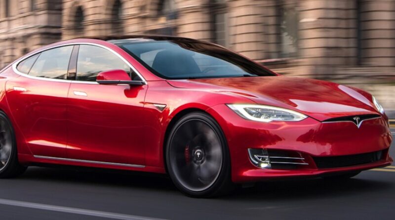 Var tionde Tesla Model S underkänd på besiktningen