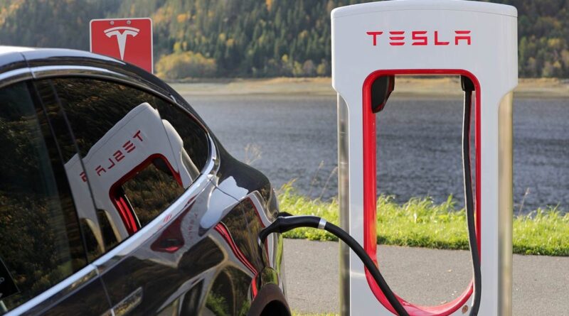 Tesla minskar trängseln med gratis Superchargers