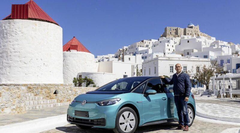 Första elbilarna till privatkunder på plats i Volkswagens grekiska öprojekt
