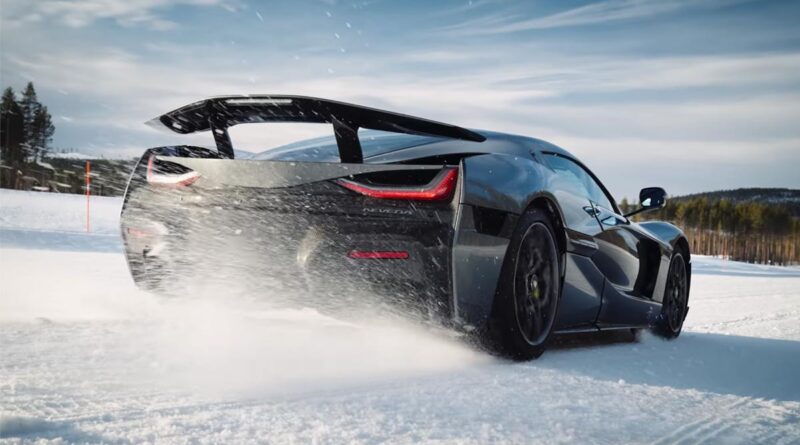 Supersnabba eldrivna sportbilen Rimac Nevera på vintertest i Sverige