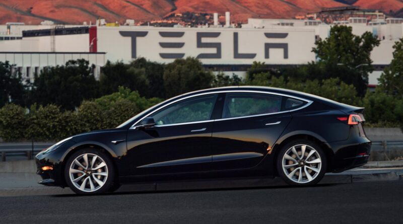 Tesla slår nya rekord för omsättning och vinst – igen