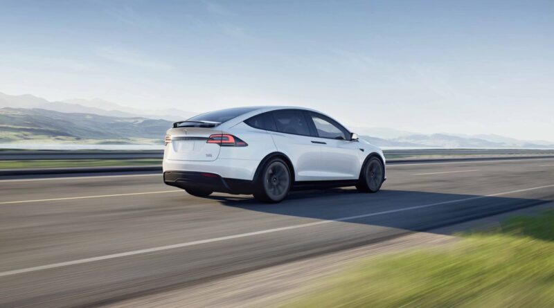 Tesla-bilar skannar nu vägarna för att undvika gropar 