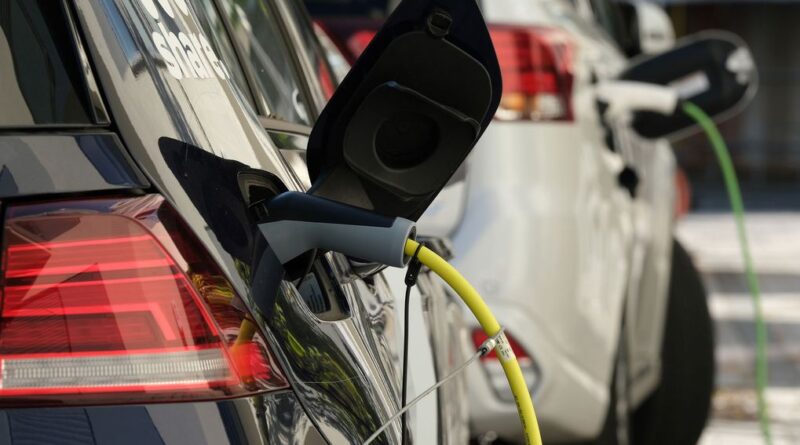 Fart på elbilsförsäljning – då minskar subventionerna
