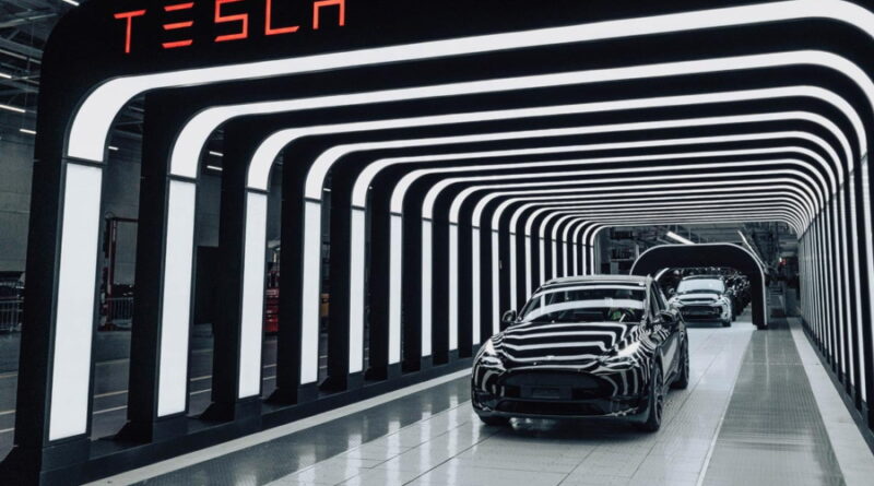 Tyska Tesla-fabriken mot nya volymrekord – och fler färger kan vara på gång