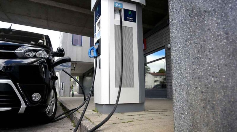 SvD: Snart dyrare att köra elbil än bensinbil