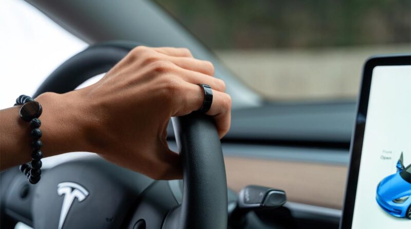 Svenska Fidesmo låter Tesla-förare låsa upp bilen med en ring
