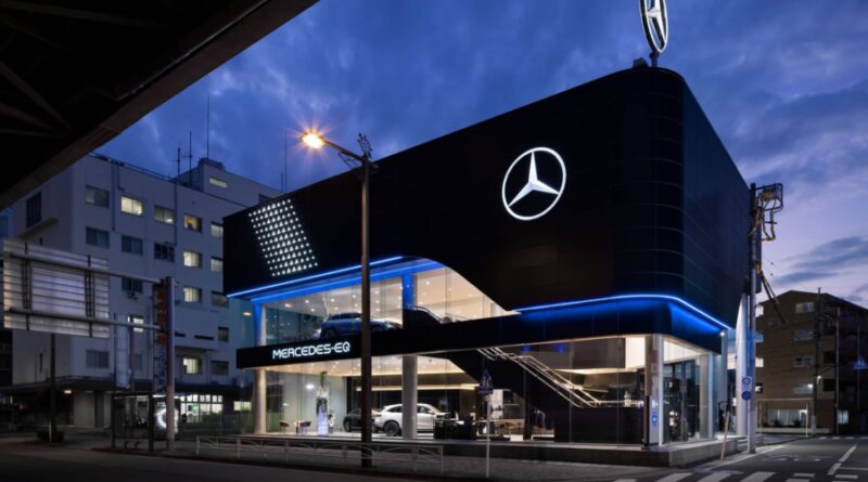 Mercedes öppnar sin första återförsäljare för bara elbilar