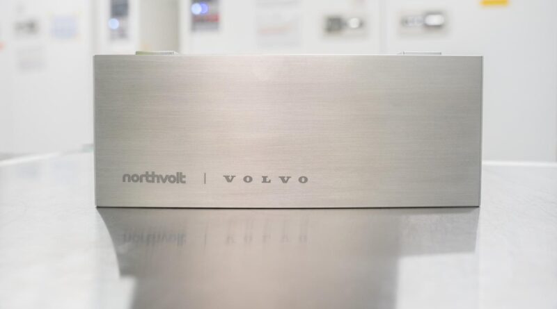 Northvolt har tillverkat första ”skräddarsydda” battericellen åt Volvo