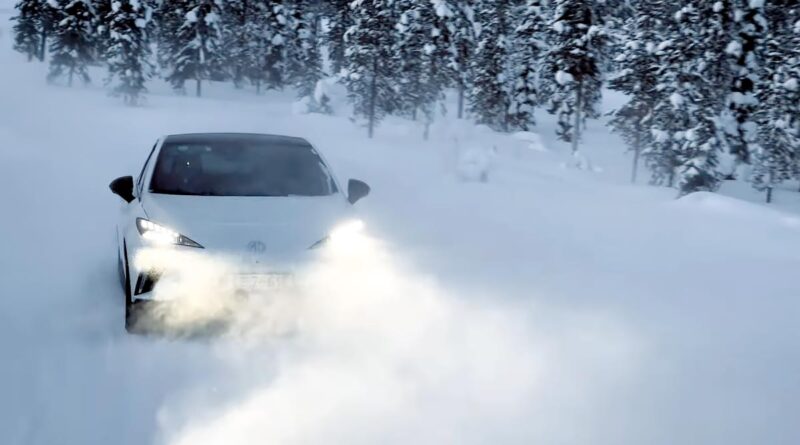Video: Hur klarar elbilarnas bromskraftregenerering snöiga vägar?