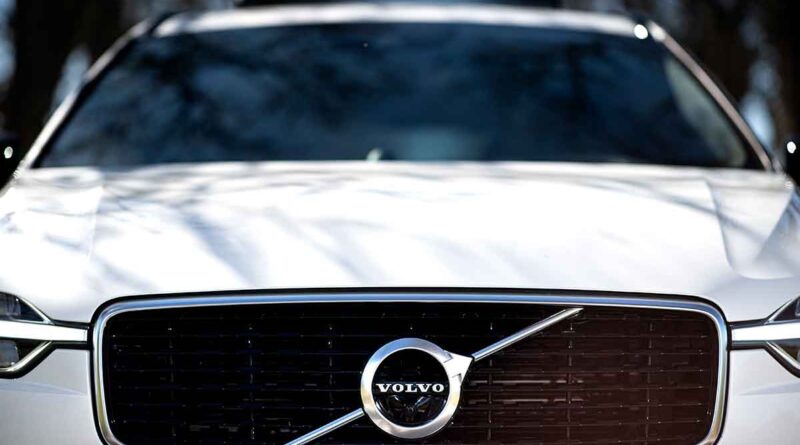 Sug efter elbilar lyfter Volvo Cars i januari