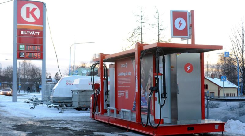 Circle K lanserar mobila laddstationer för skiftande säsongstrafik