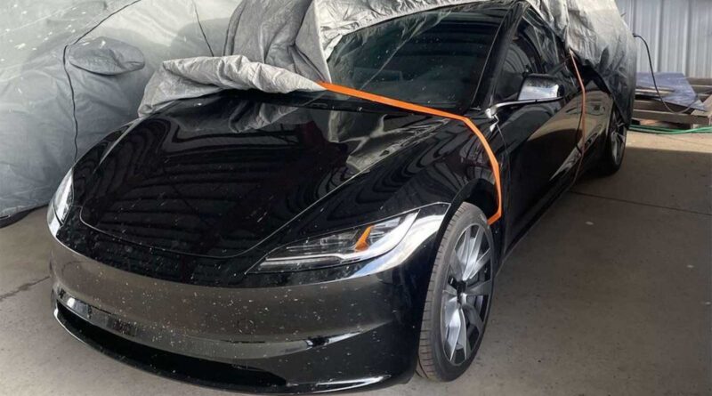 Uppgifter: Elon Musk visar nya Tesla Model 3 i Kina