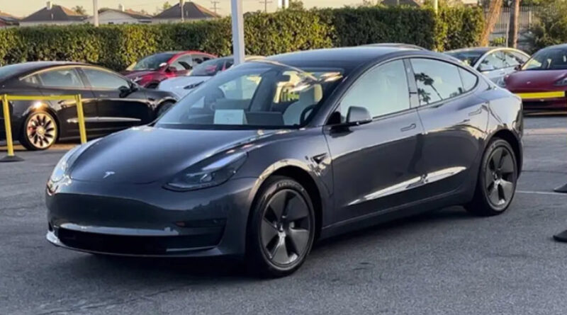 Ny Tesla Model 3 såldes för under 200 000 kronor