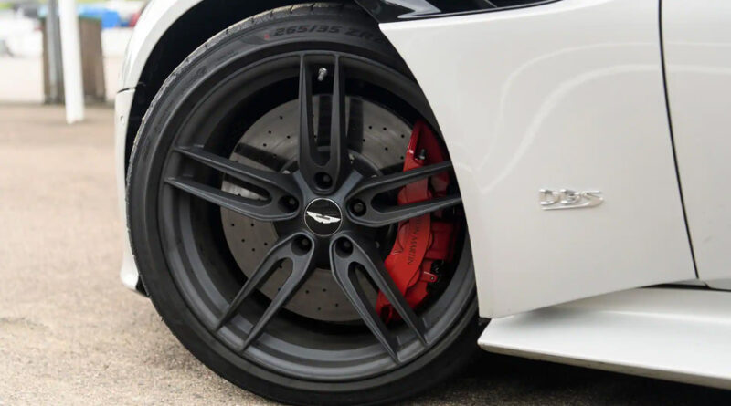 Aston Martin utvecklar eldrift till framhjulen
