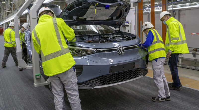 VW skjuter upp beslutet om ny batterifabrik