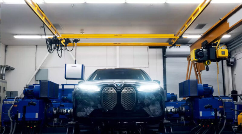 BMW:s elbil kom 979 km med dubbelkemi-batteri