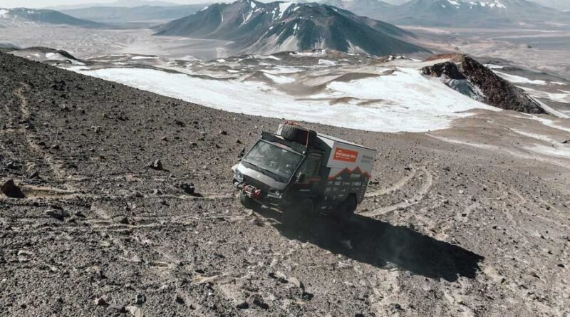 Eldriven lastbil klättrar till 6.500 meter med solel