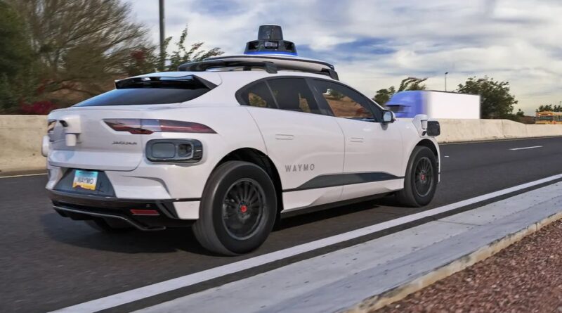 Waymo testar sina förarlösa bilar på motorvägar 