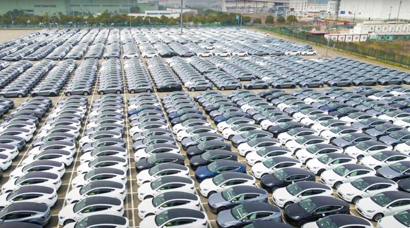 Efter raset: Tesla har 10 000-tals osålda bilar på lager