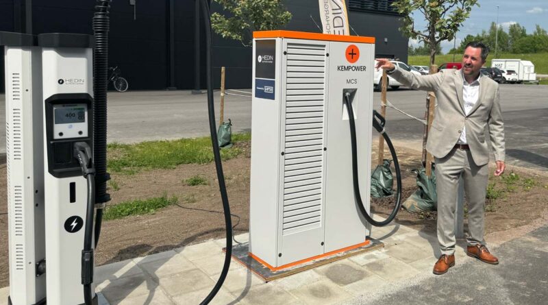 Hedin Supercharge inviger laddstation för lastbilar – nätverket för personbilar växer