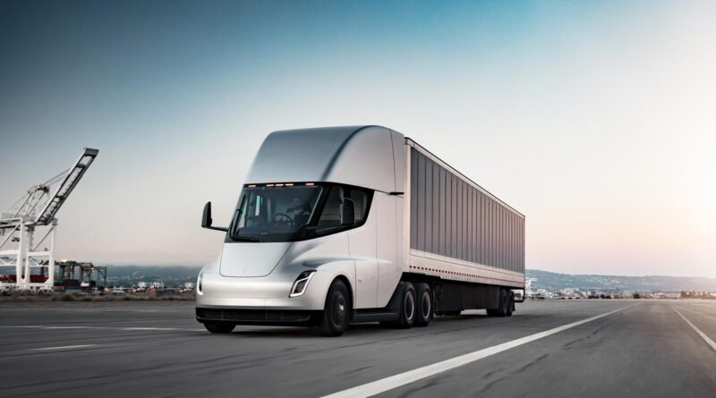 Tesla tar eldrivna lastbilen Semi till Europa