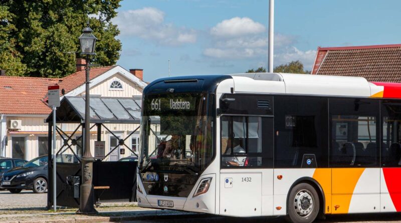 Motala först ut med elbussar i både stads- och landsbygdstrafik